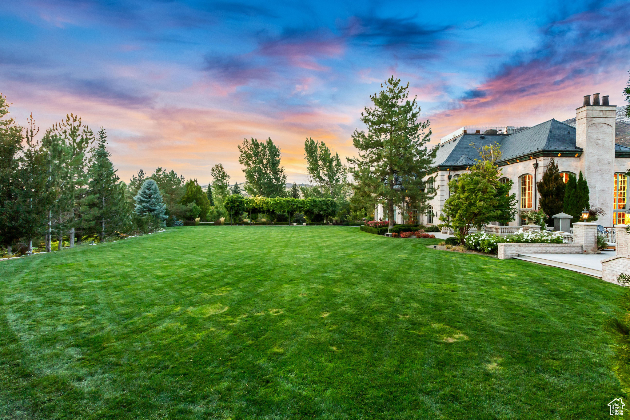 ALPINE COVE - Residential