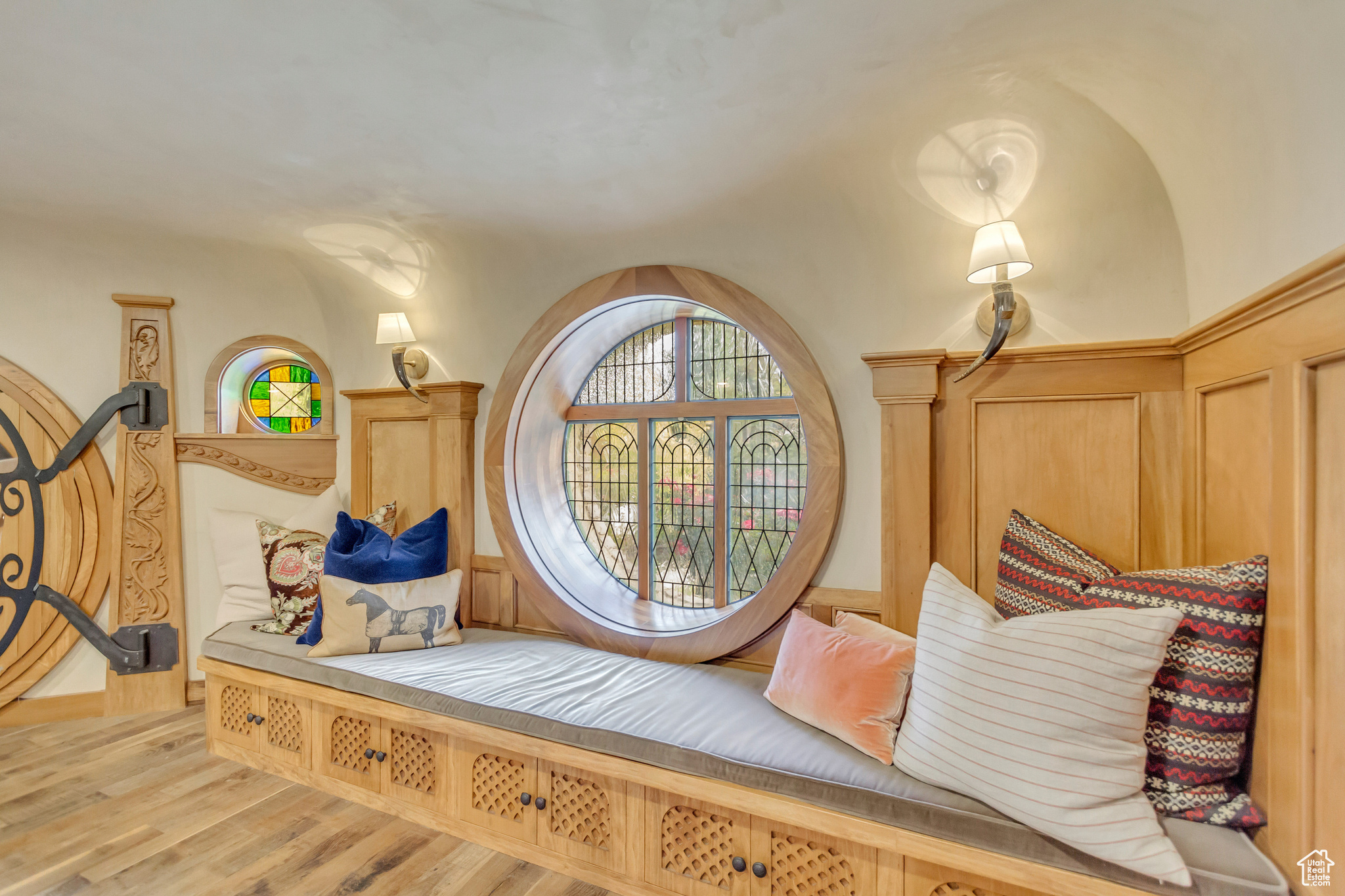 ALPINE COVE - Residential