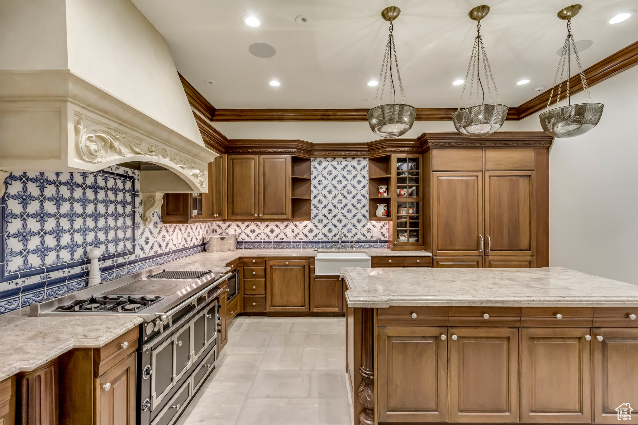 ALPINE COVE - Residential