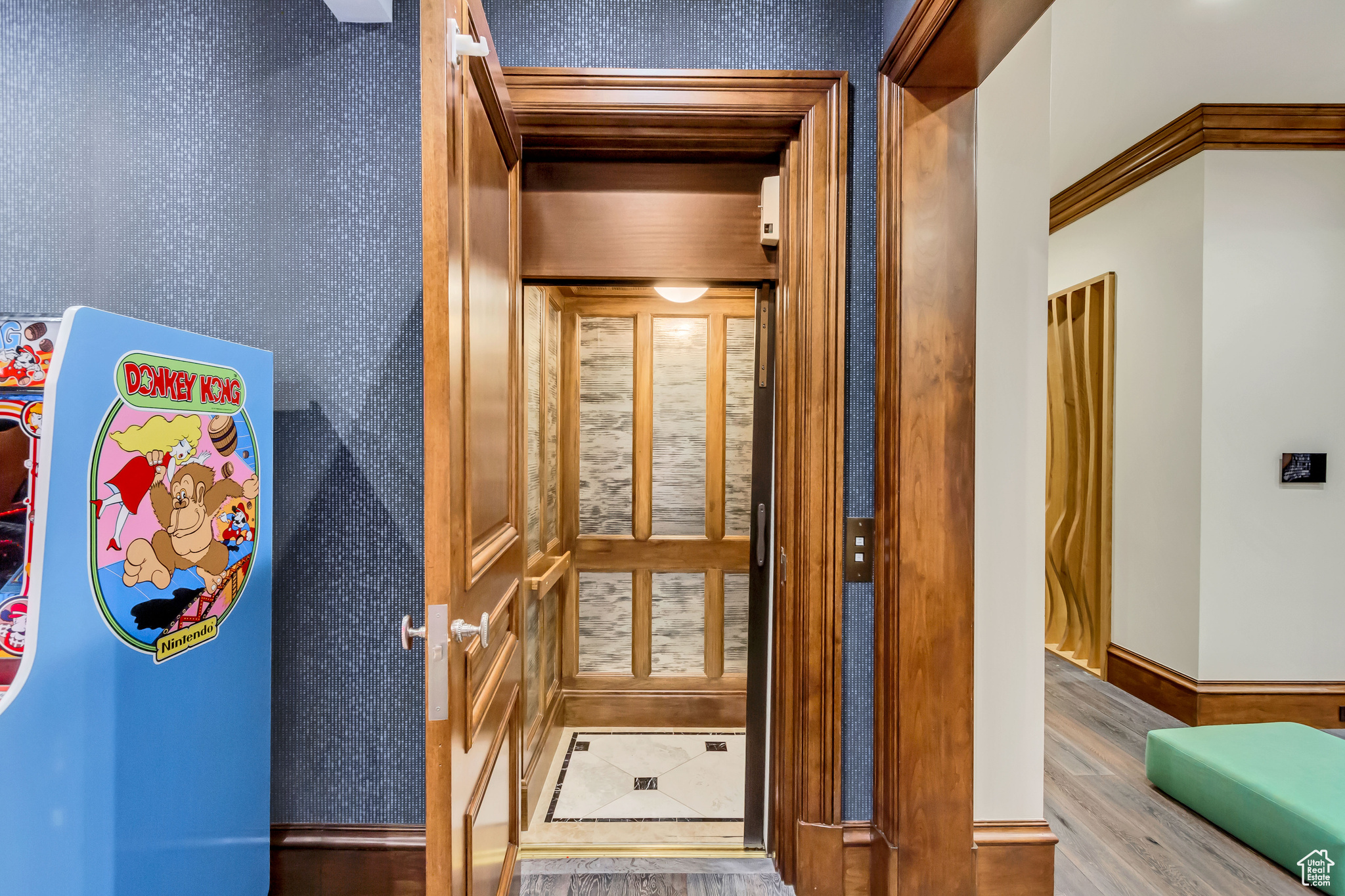 ALPINE COVE - Residential