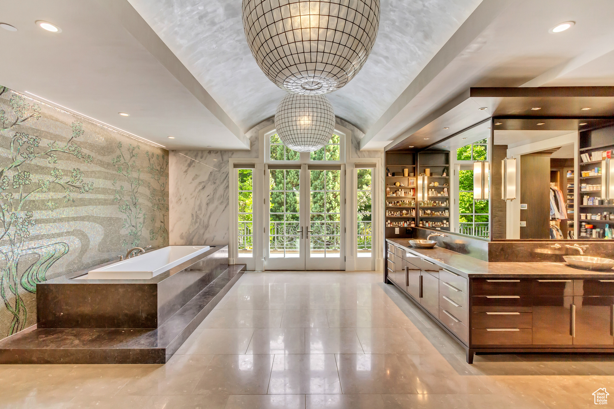 ALPINE COVE - Residential