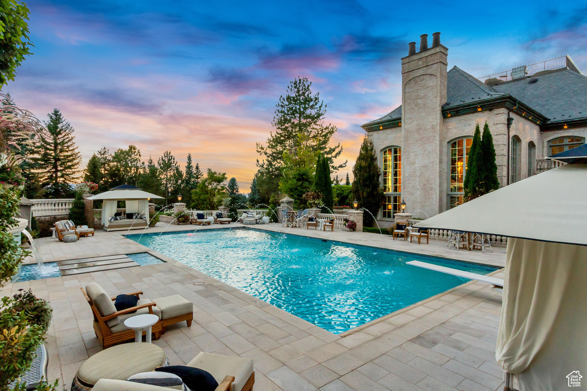 ALPINE COVE - Residential