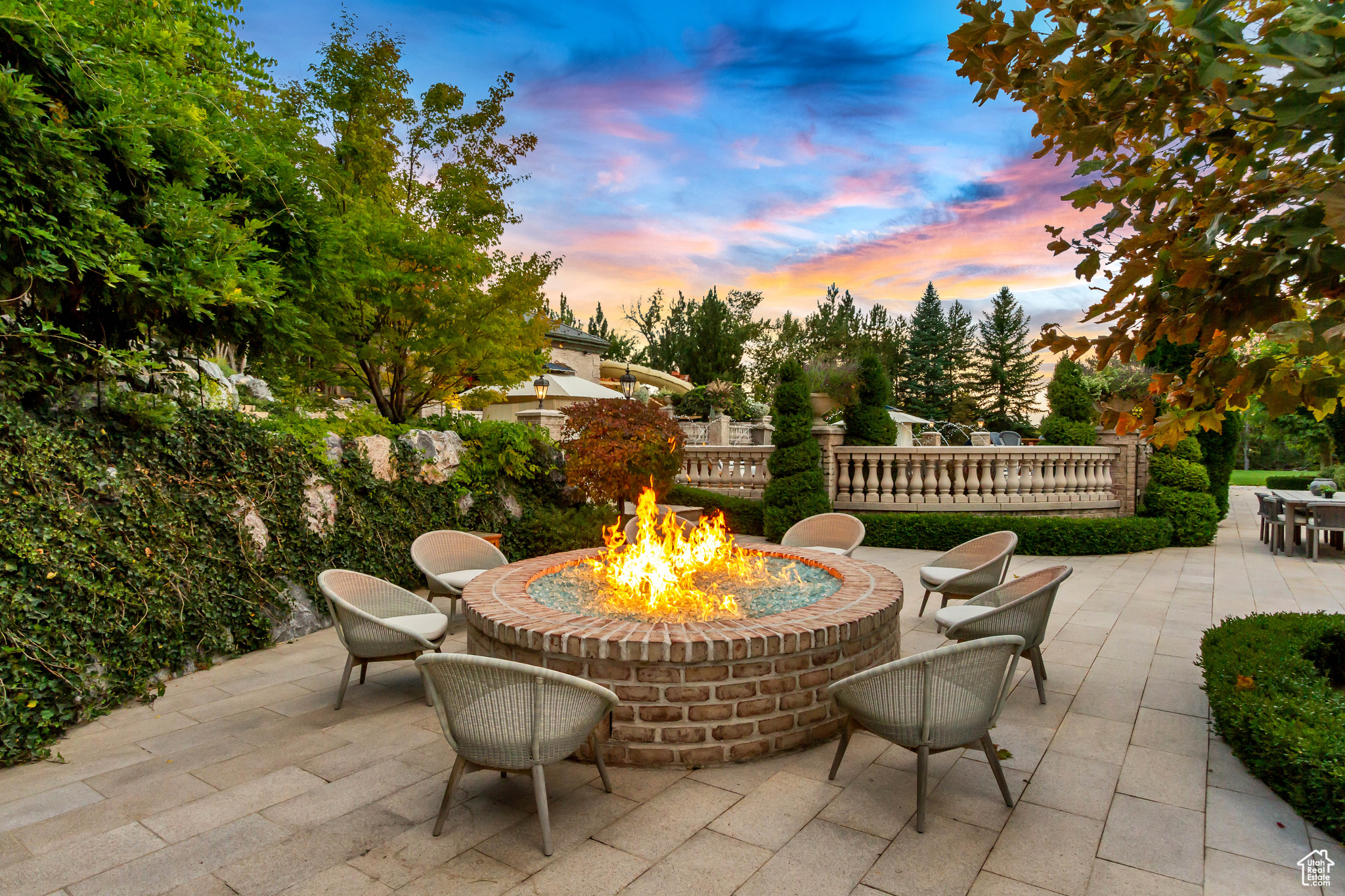 ALPINE COVE - Residential