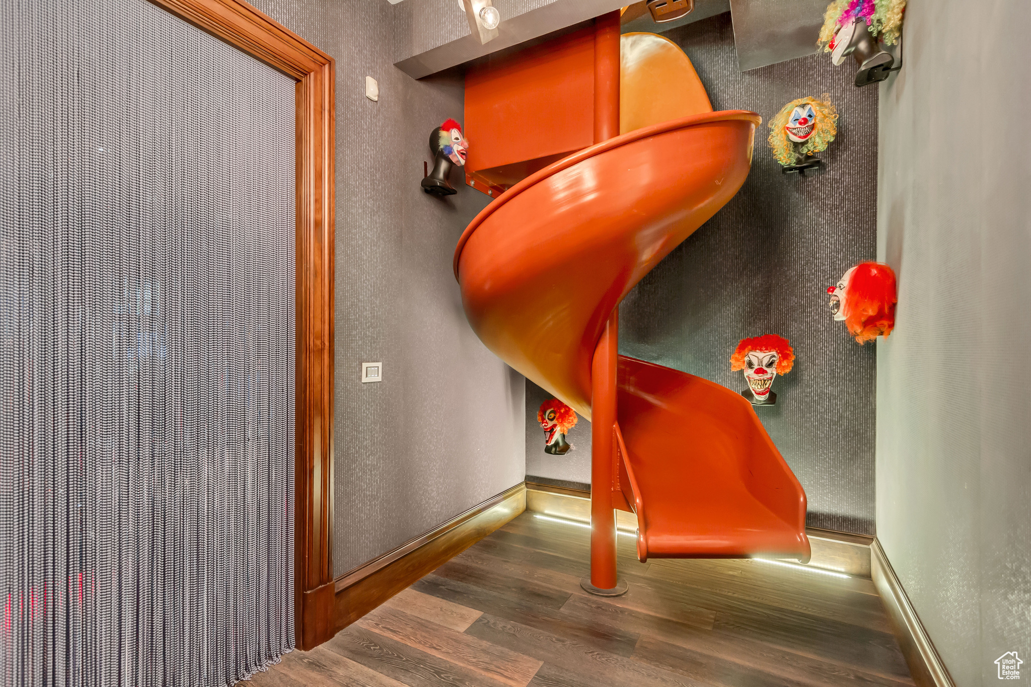 ALPINE COVE - Residential