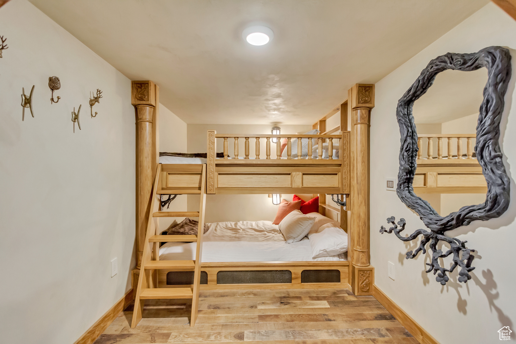 ALPINE COVE - Residential