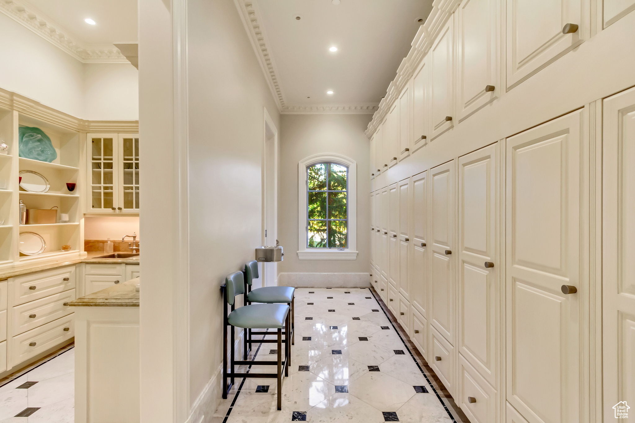 ALPINE COVE - Residential