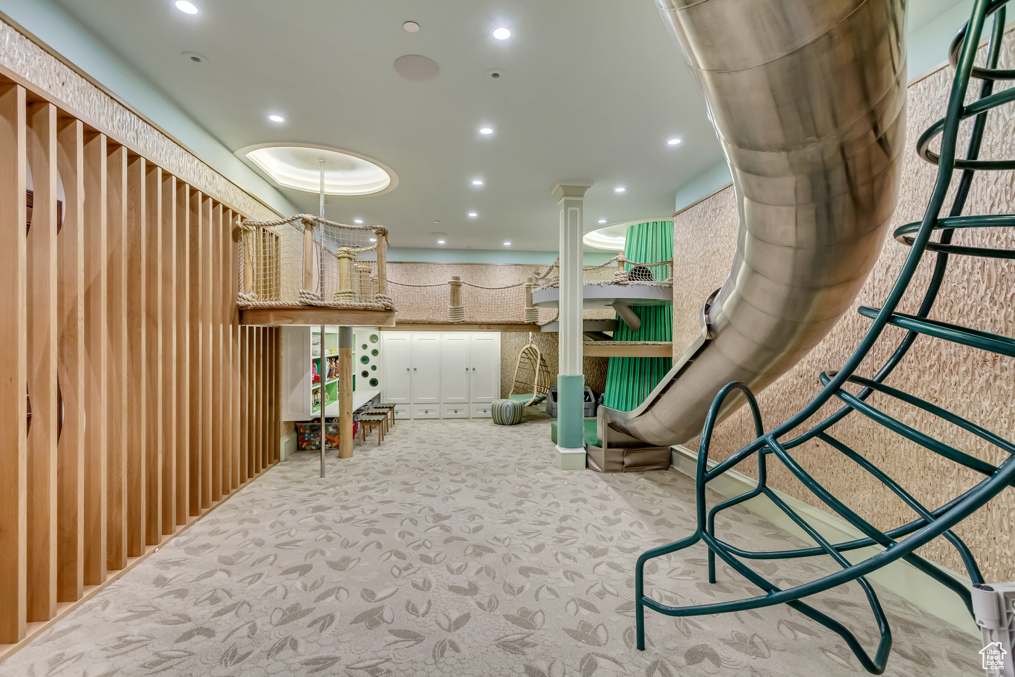 ALPINE COVE - Residential