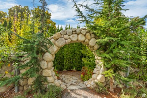 Tiny photo for 13322 N GROVE DR, Alpine, UT 84004 (MLS # 2109830)