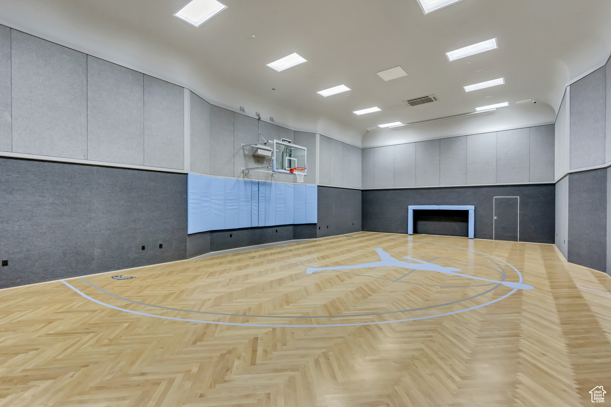 ALPINE COVE - Residential