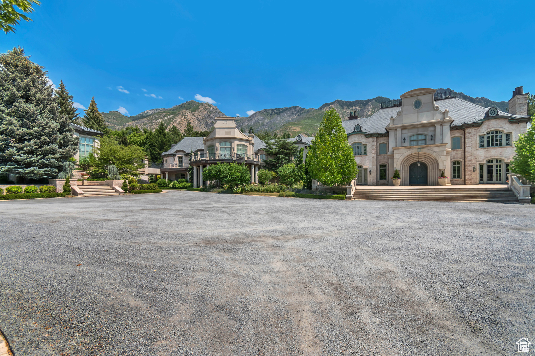 ALPINE COVE - Residential