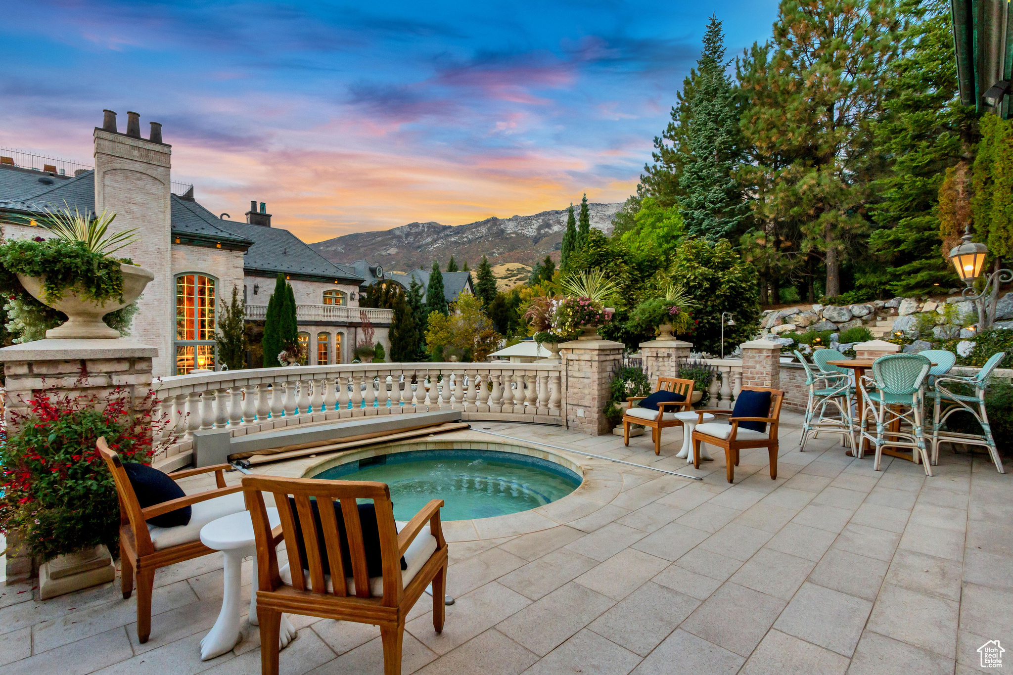 ALPINE COVE - Residential