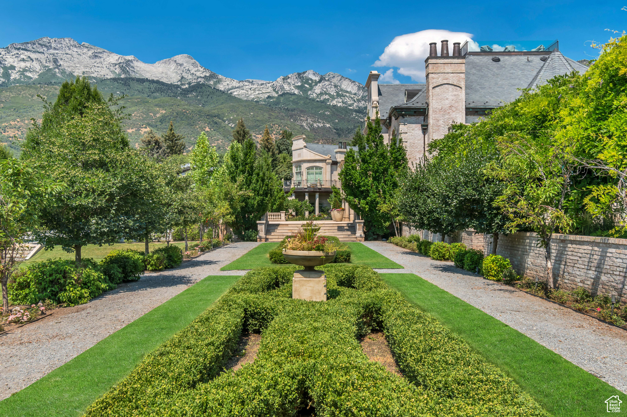 ALPINE COVE - Residential