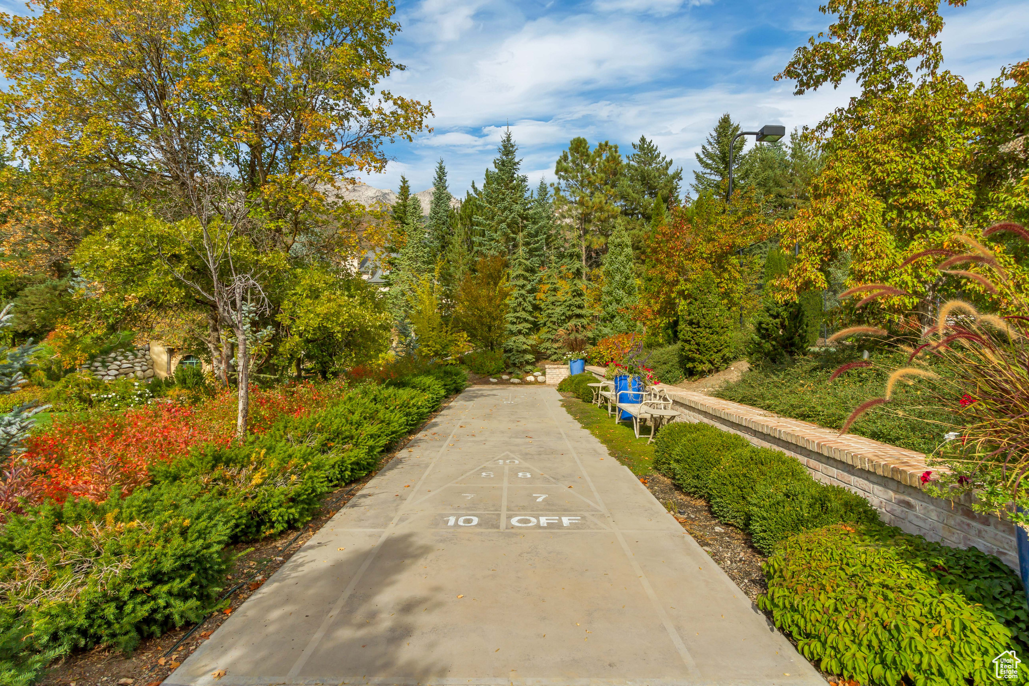 ALPINE COVE - Residential