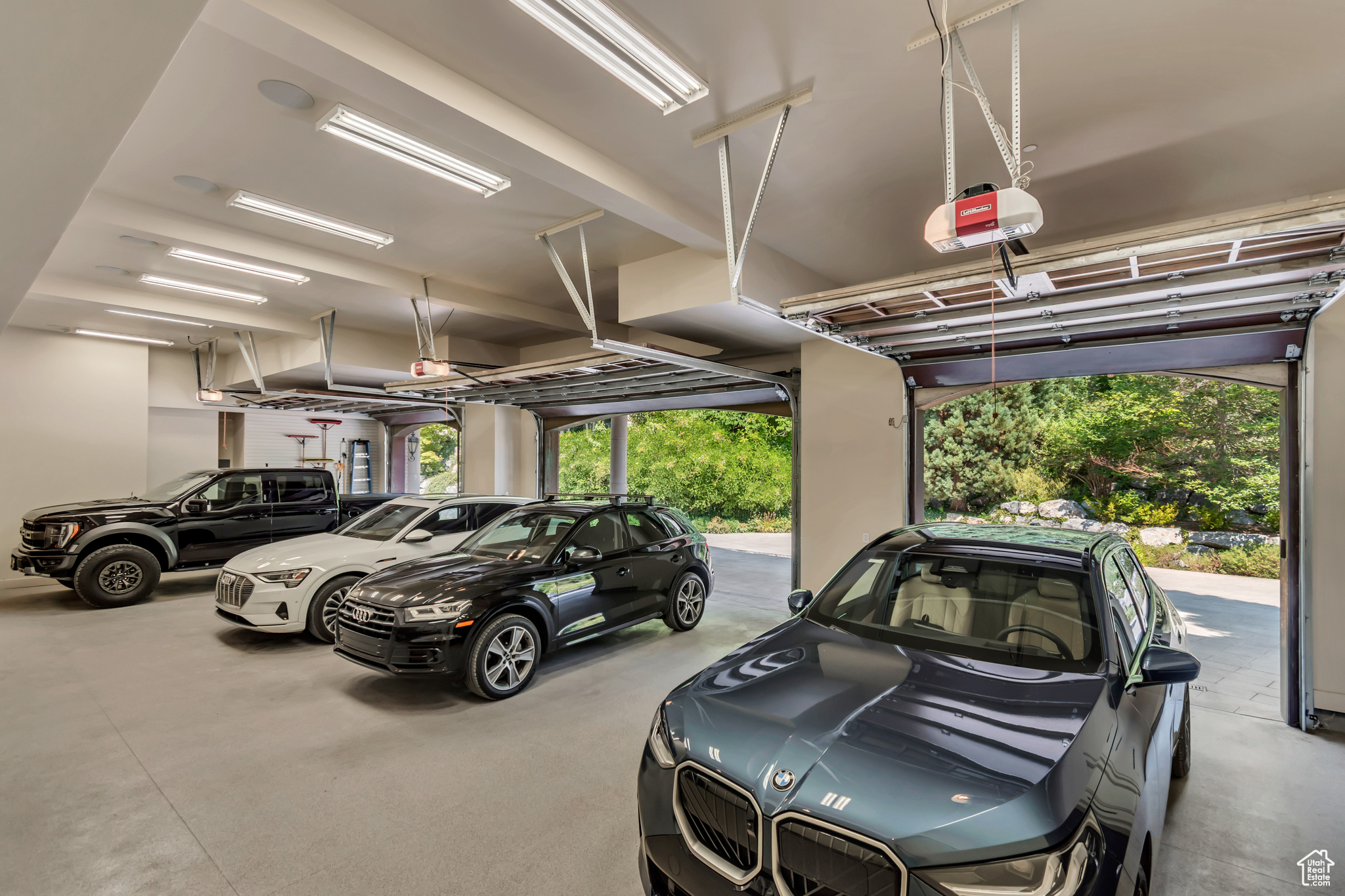 ALPINE COVE - Residential