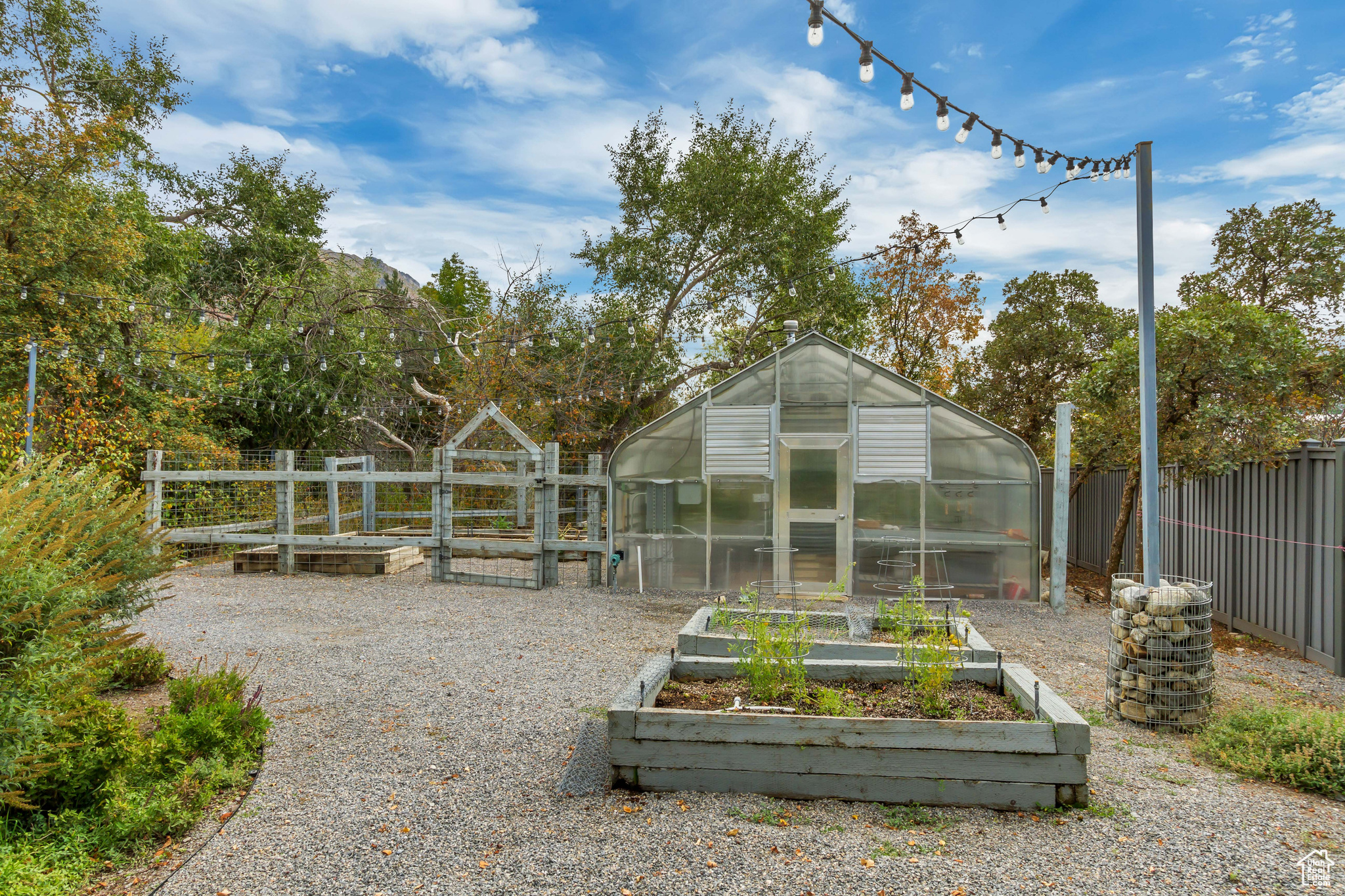 ALPINE COVE - Residential