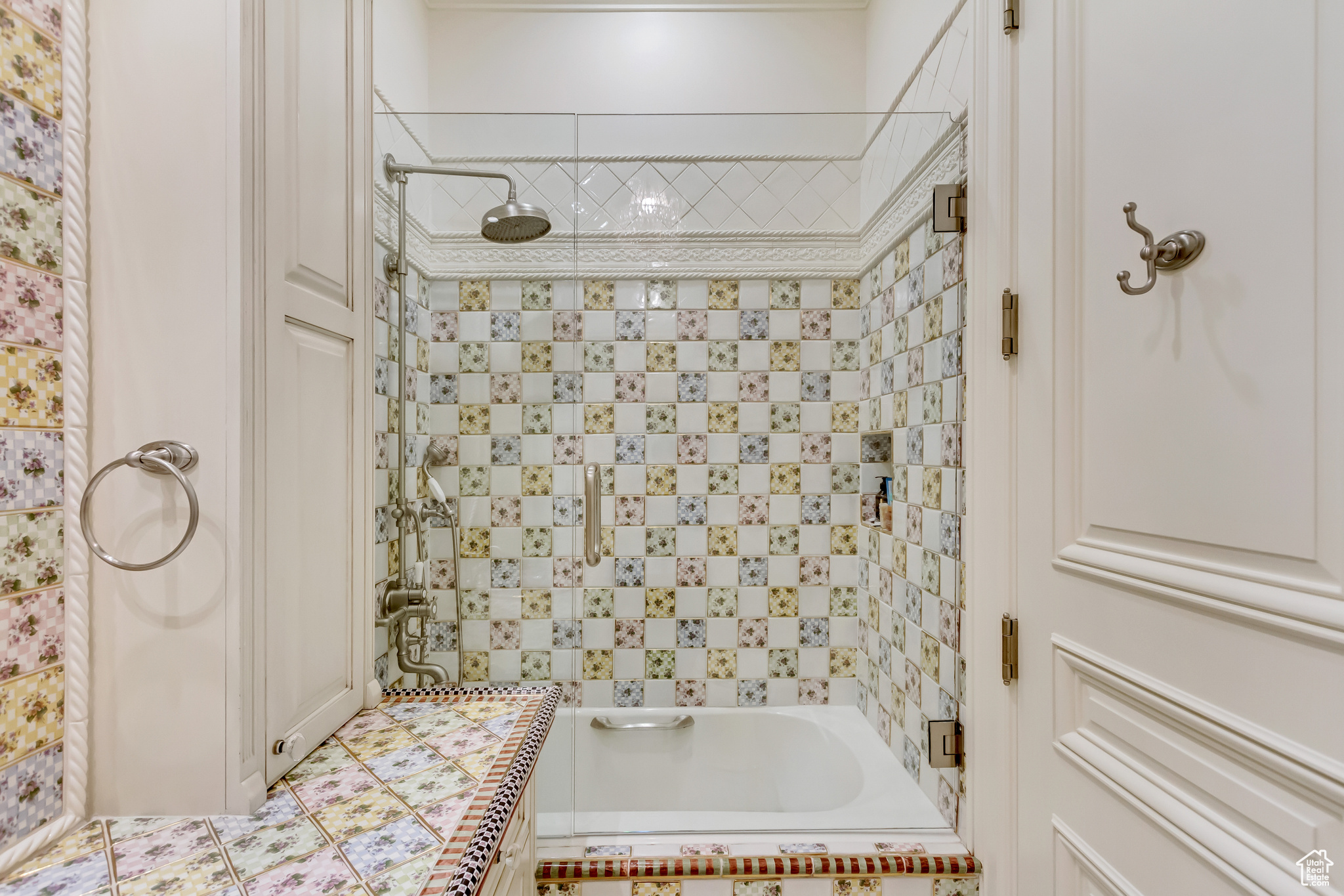 ALPINE COVE - Residential