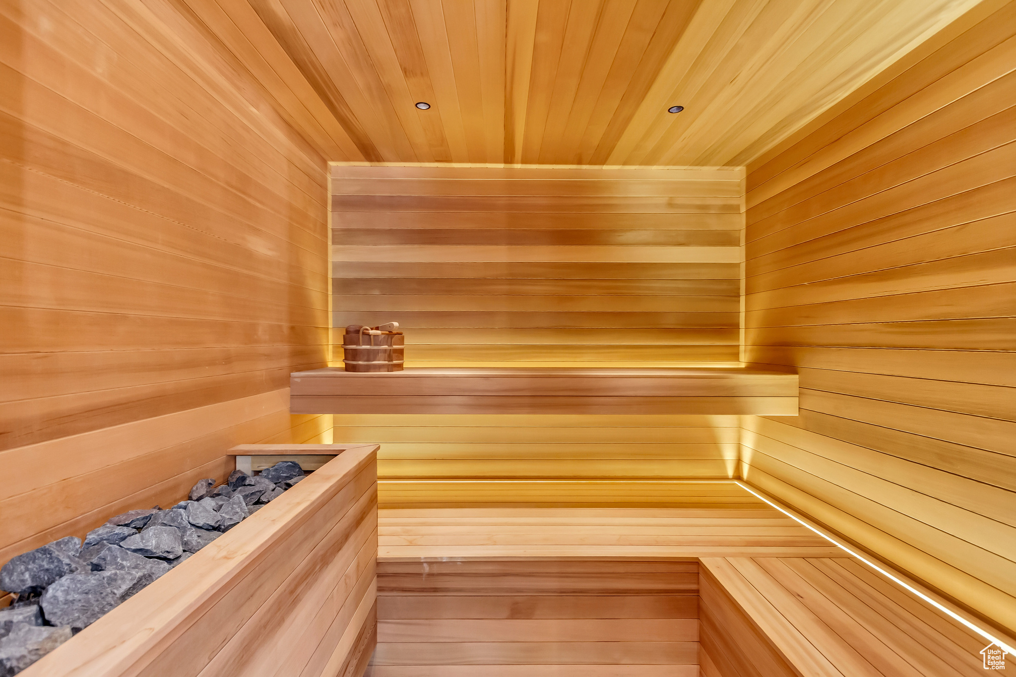 ALPINE COVE - Residential