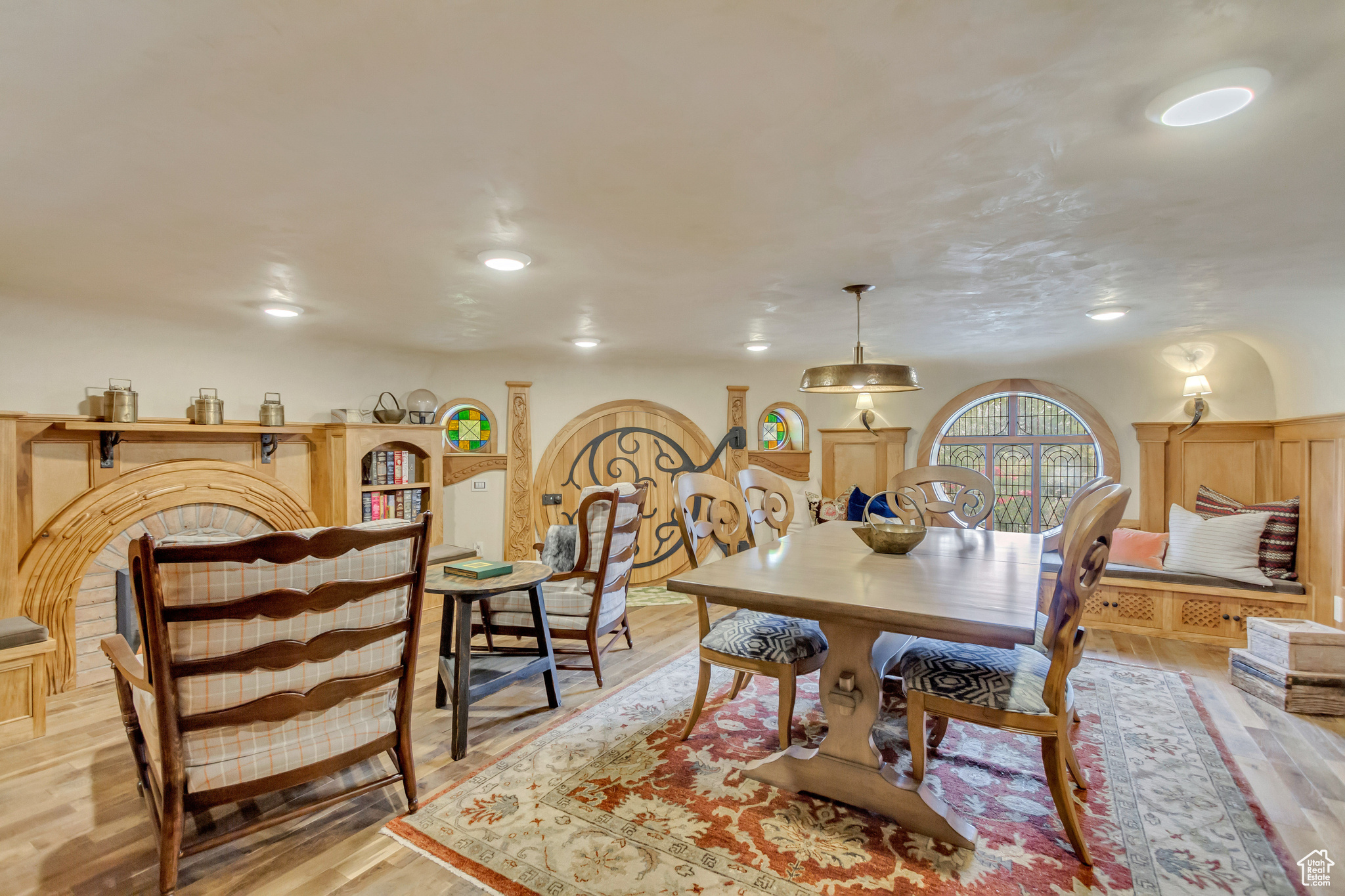 ALPINE COVE - Residential