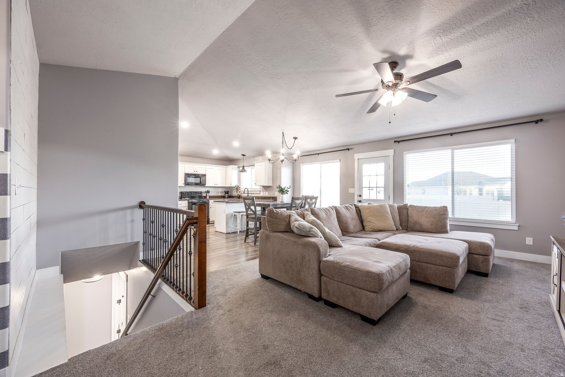 AUTUMN RIDGE - Residential