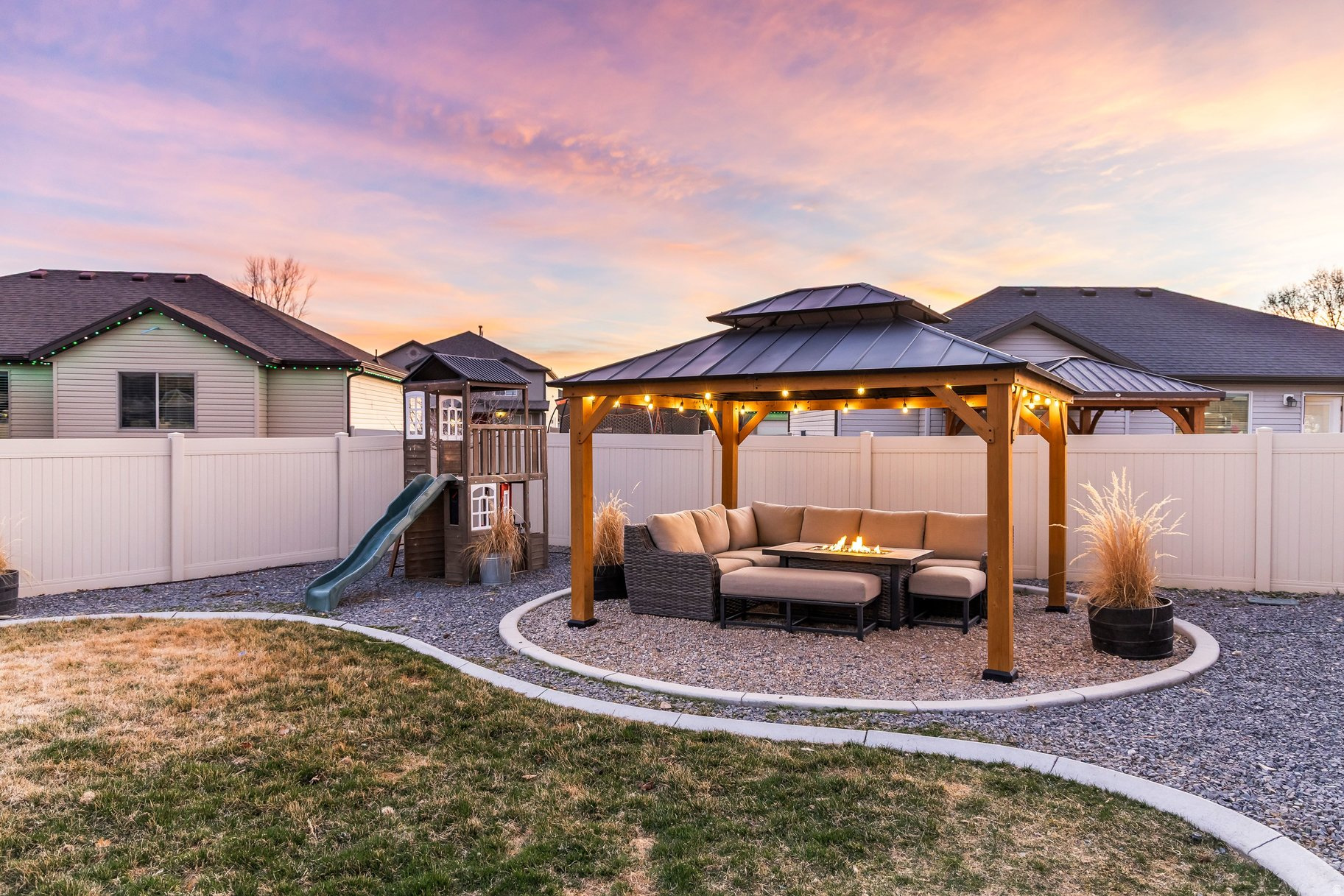 AUTUMN RIDGE - Residential