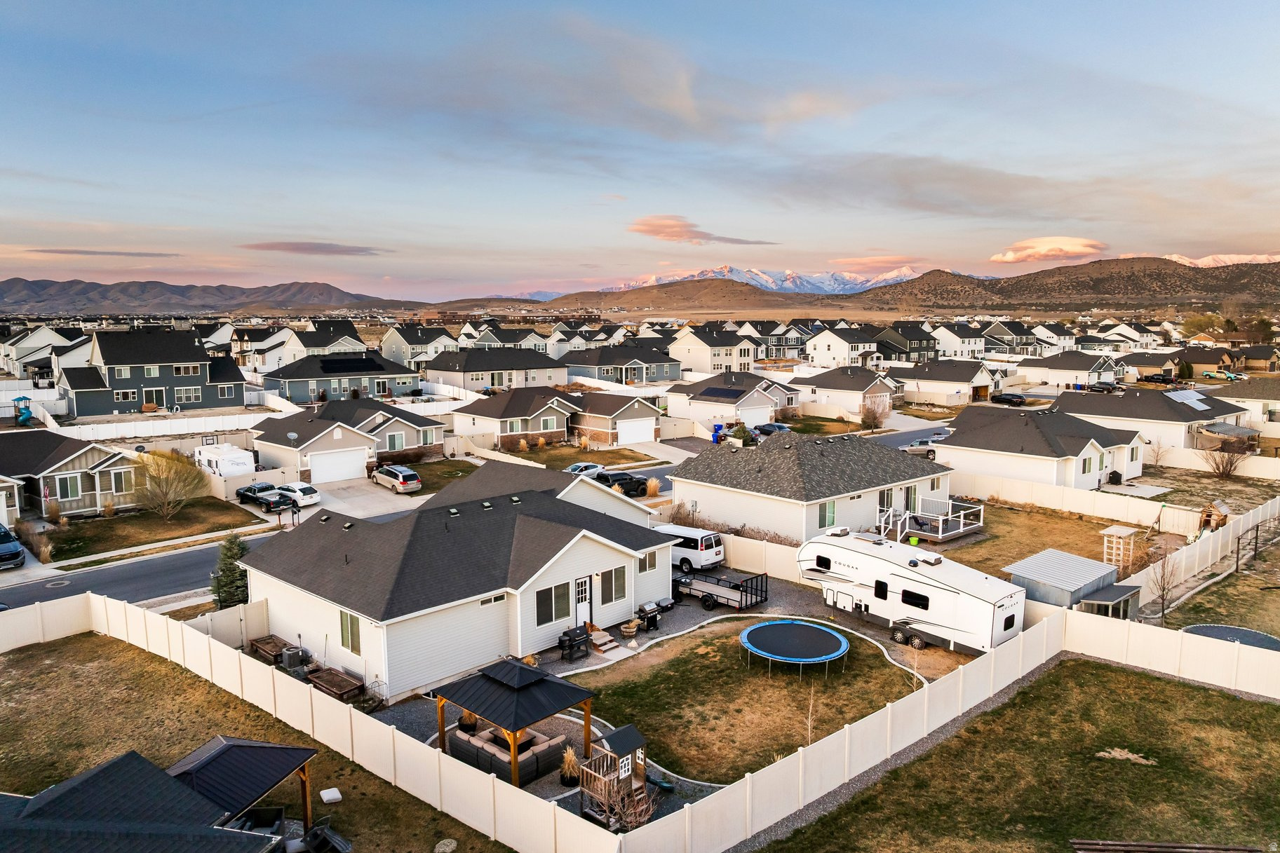 AUTUMN RIDGE - Residential