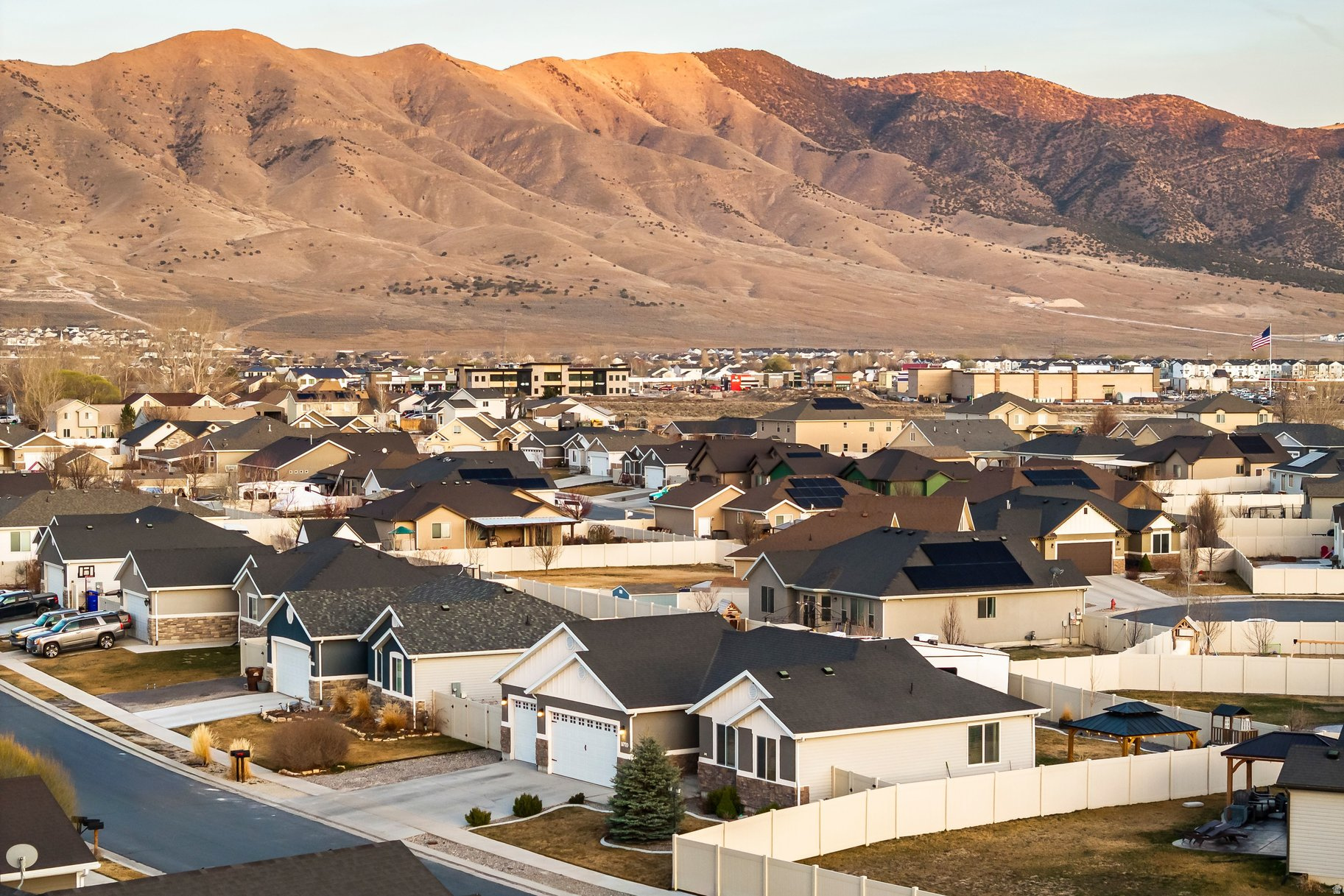 AUTUMN RIDGE - Residential