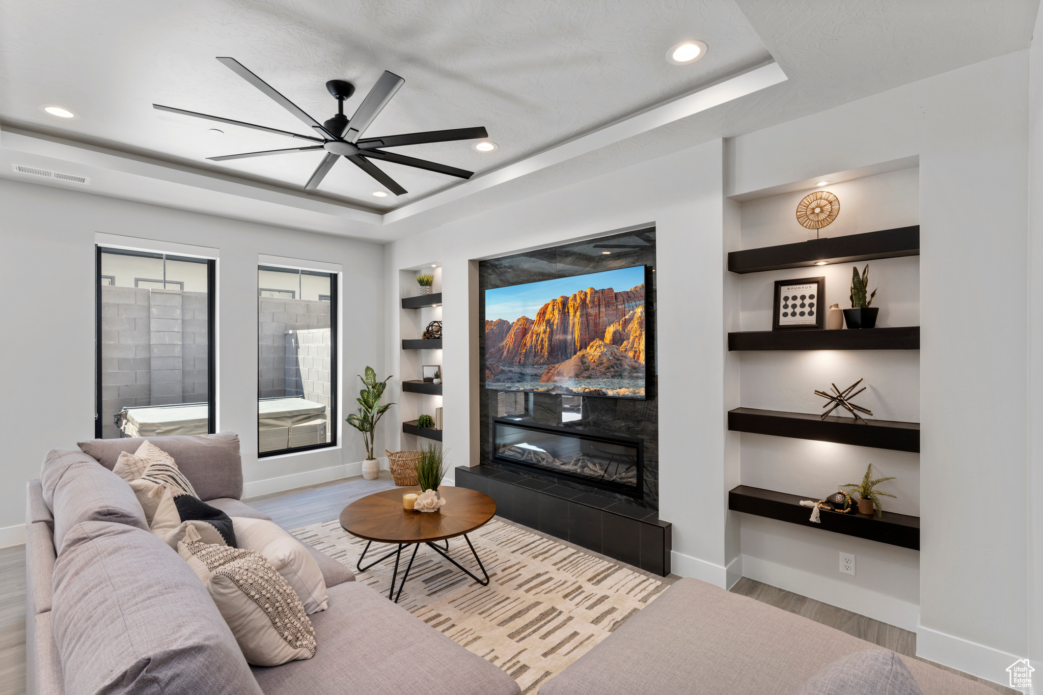 PECAN VALLEY - Residential
