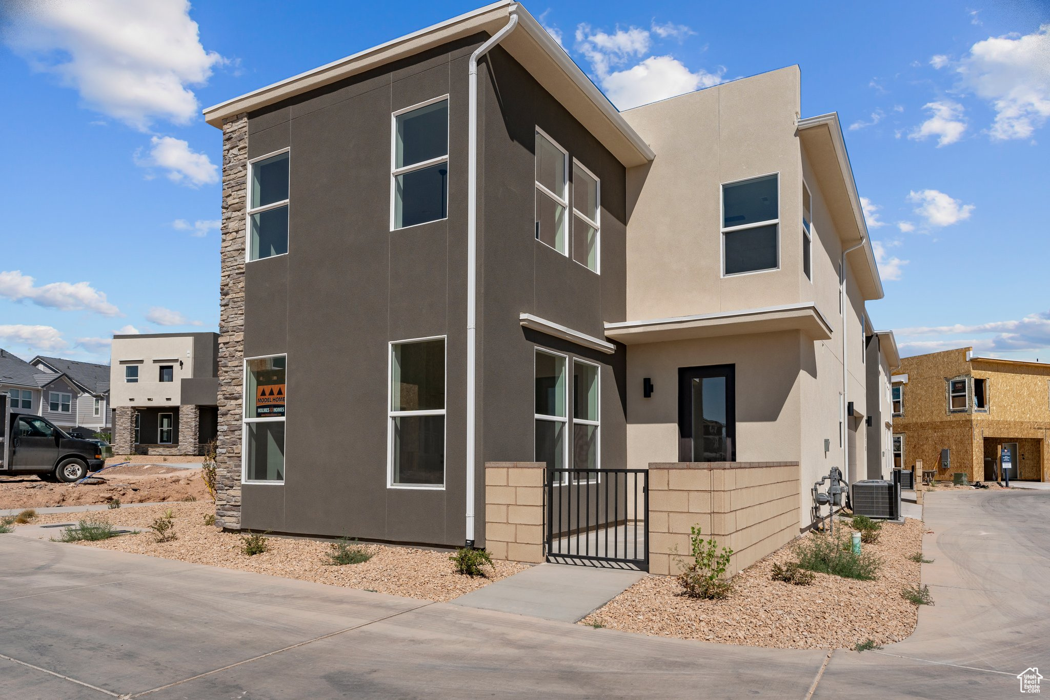 DESERT COLOR PHASE 5 - Residential