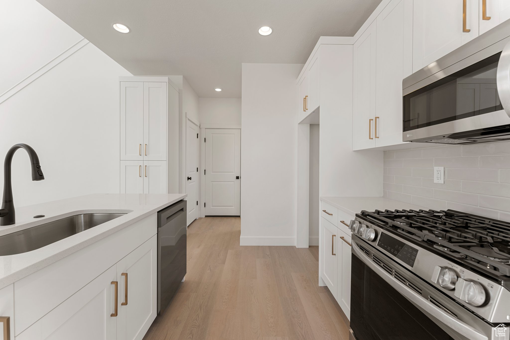 DESERT COLOR PHASE 5 - Residential