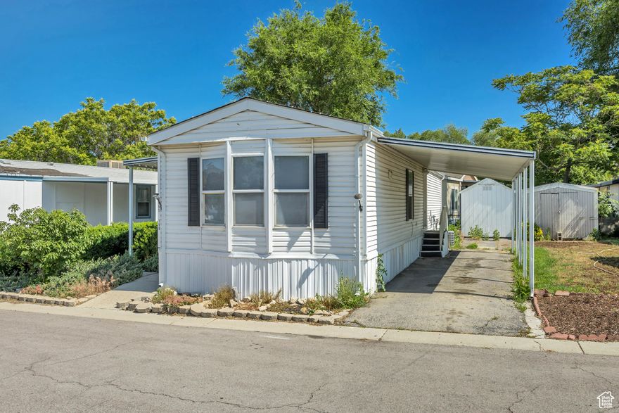 Amazing Location!  Conveniently located near parks, shopping, golf, and easy access to I1215 and I15. Minutes from elementary and junior high school as well as Salt Lake Community College.  This 2-bedroom 1 bathroom home has mature landscaping and a spacious layout.