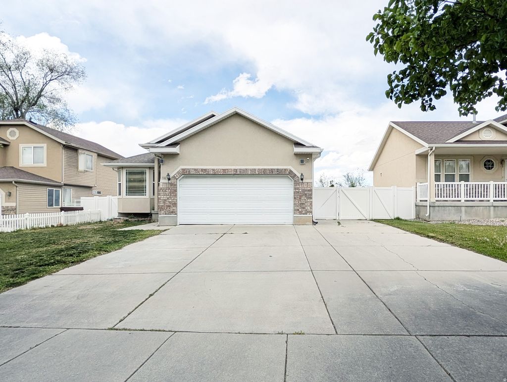 Photo of 98 W SETTLEMENT CIR, Midvale, UT 84047 (MLS # 2153169)