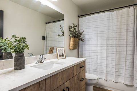 Tiny photo for 129 S 940 E, Santaquin, UT 84655 (MLS # 2129718)