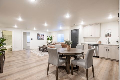 Tiny photo for 129 S 940 E, Santaquin, UT 84655 (MLS # 2129718)