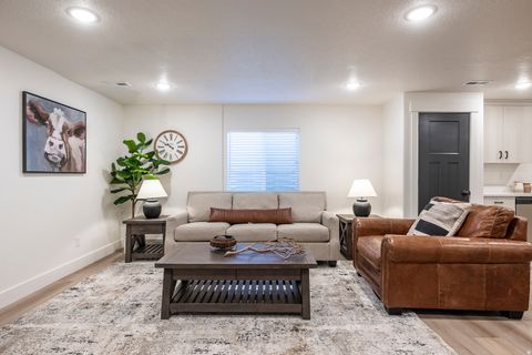 Tiny photo for 129 S 940 E, Santaquin, UT 84655 (MLS # 2129718)