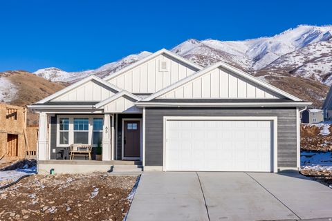 Photo of 129 S 940 E, Santaquin, UT 84655 (MLS # 2129718)
