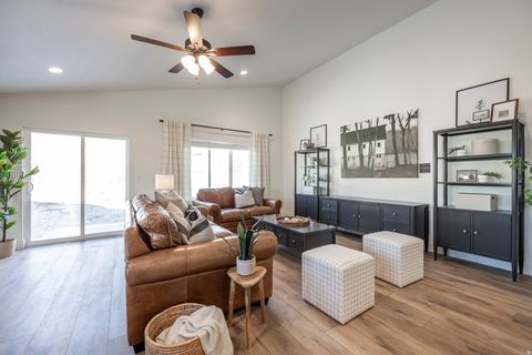 Tiny photo for 129 S 940 E, Santaquin, UT 84655 (MLS # 2129718)