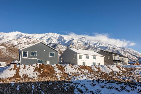 Tiny photo for 129 S 940 E, Santaquin, UT 84655 (MLS # 2129718)