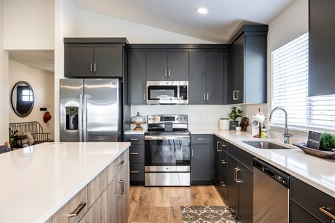 Tiny photo for 129 S 940 E, Santaquin, UT 84655 (MLS # 2129718)