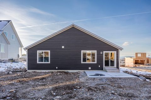 Tiny photo for 129 S 940 E, Santaquin, UT 84655 (MLS # 2129718)