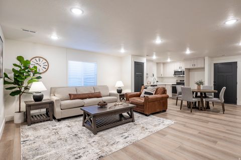 Tiny photo for 129 S 940 E, Santaquin, UT 84655 (MLS # 2129718)