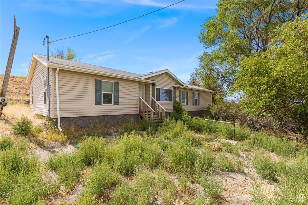 421 W LARSON RD