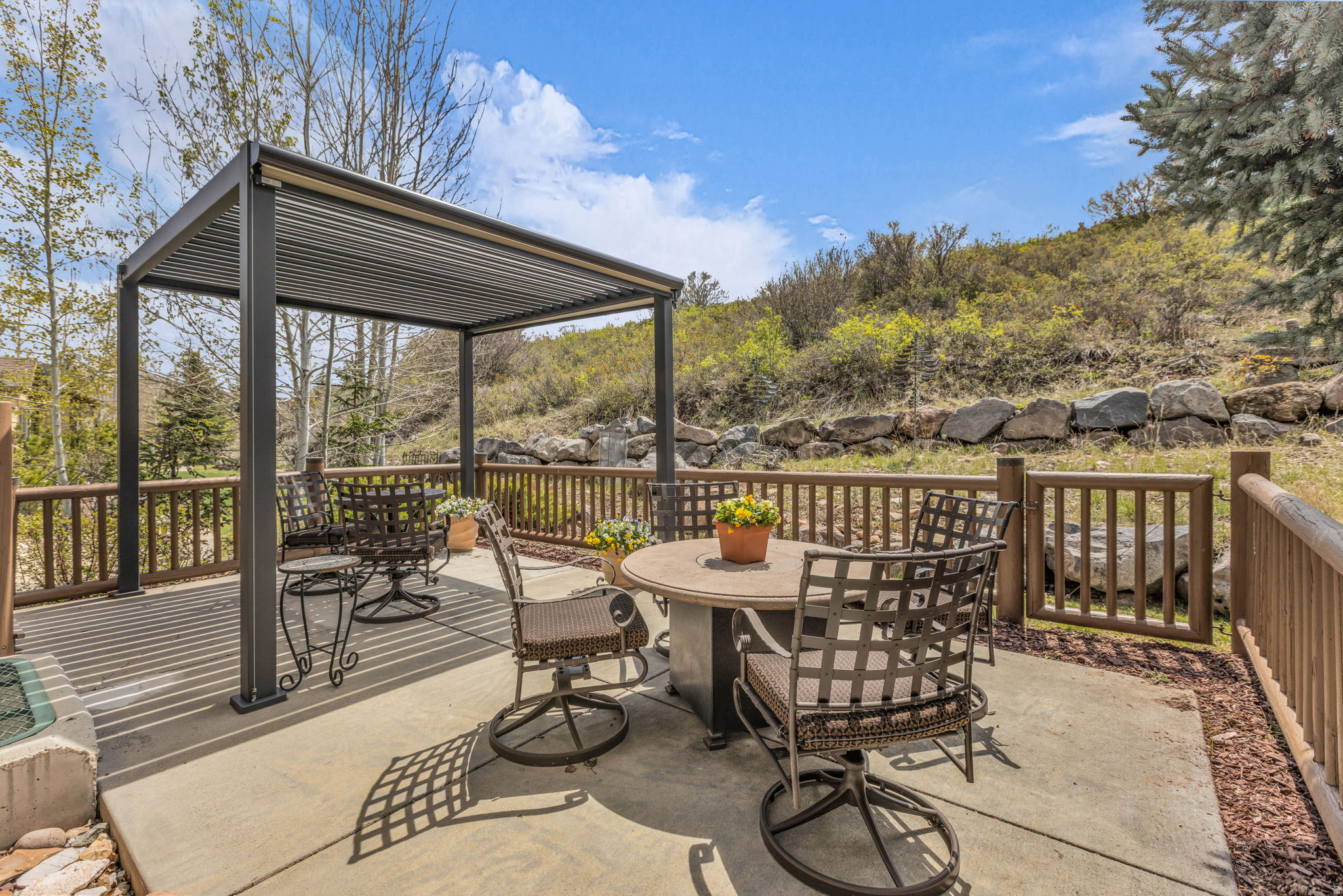 CANYON LINKS - Residential