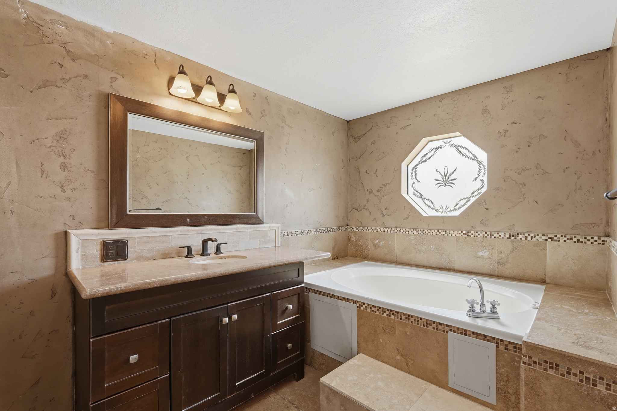 RIDGEWOOD ESTATES - Residential