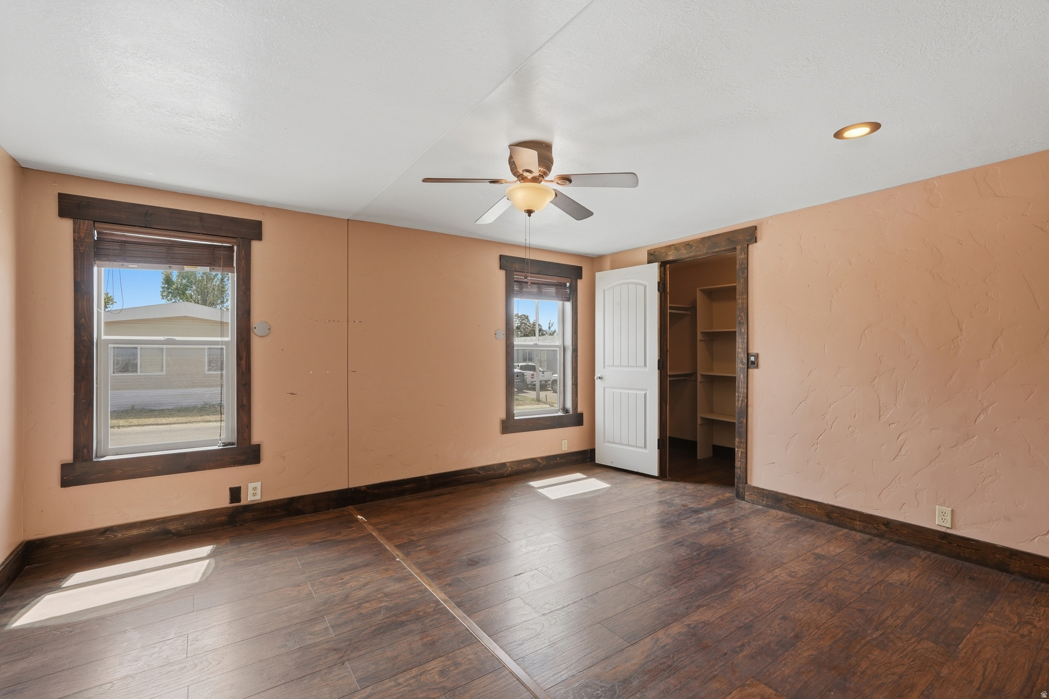 RIDGEWOOD ESTATES - Residential