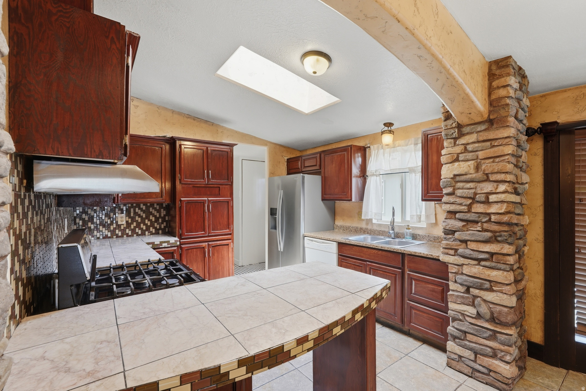 RIDGEWOOD ESTATES - Residential