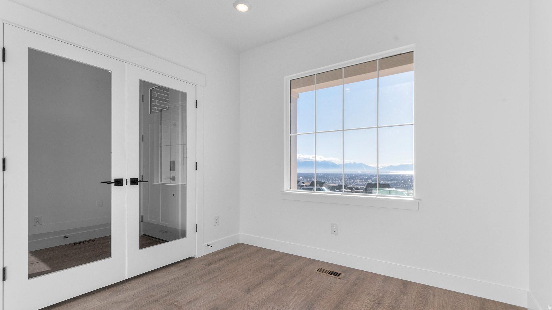 RILEY PARK - Residential