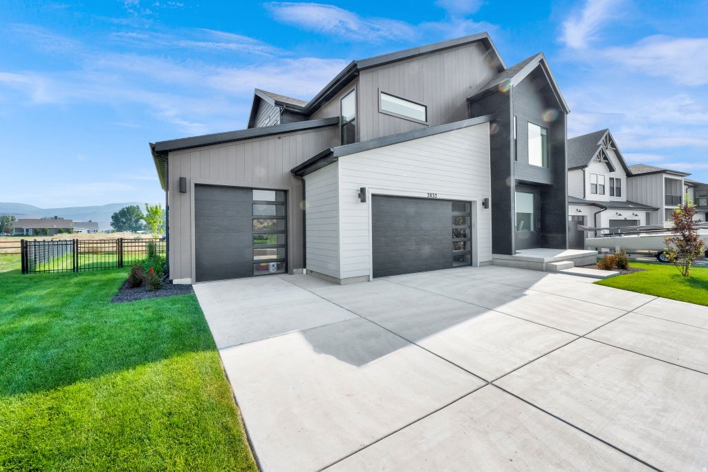 Photo of 2832 HAYLOFT Ln E, Heber City, UT 84032 (MLS # 2183989)