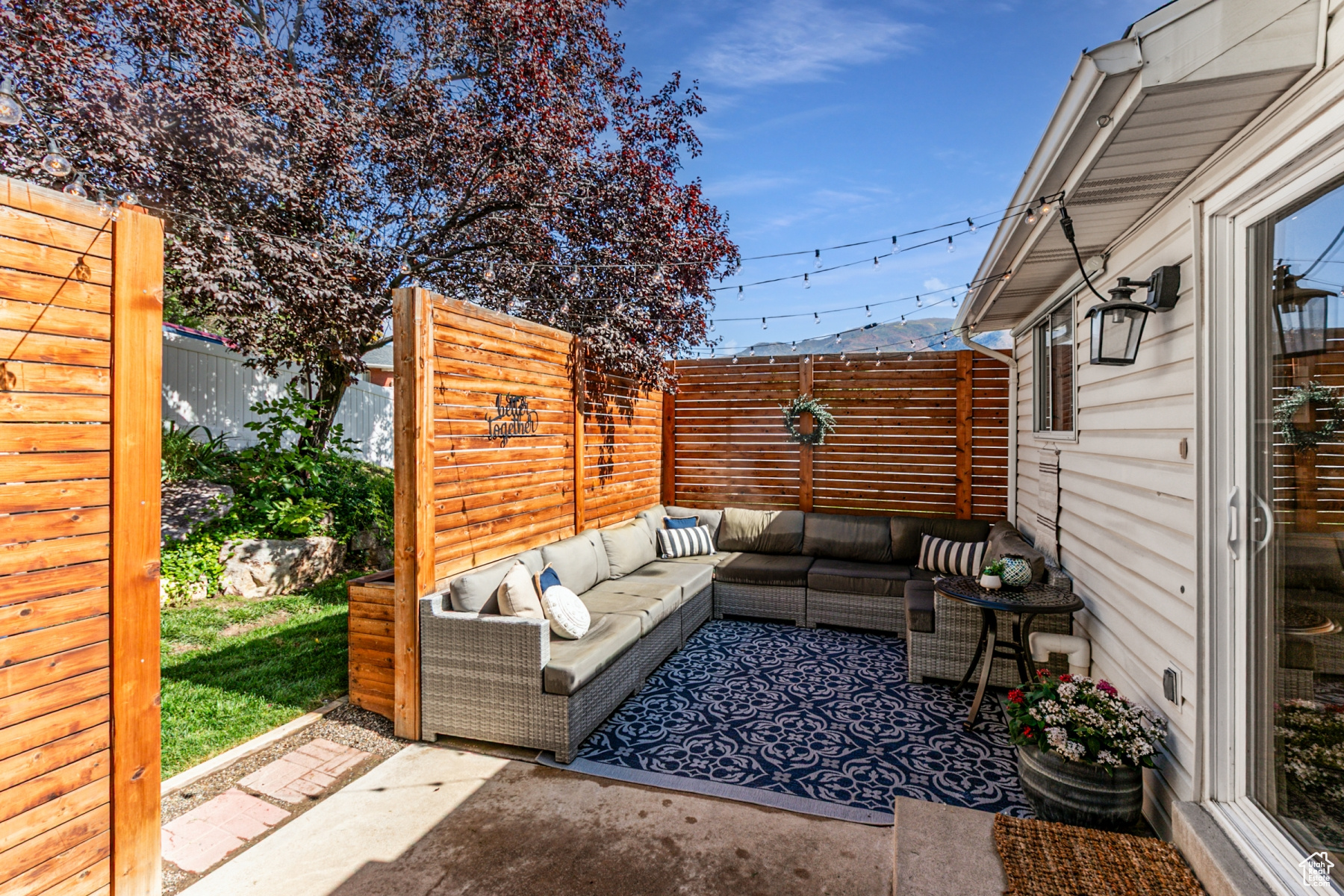EASATRIDGE ESTATES NO. 4 - Residential