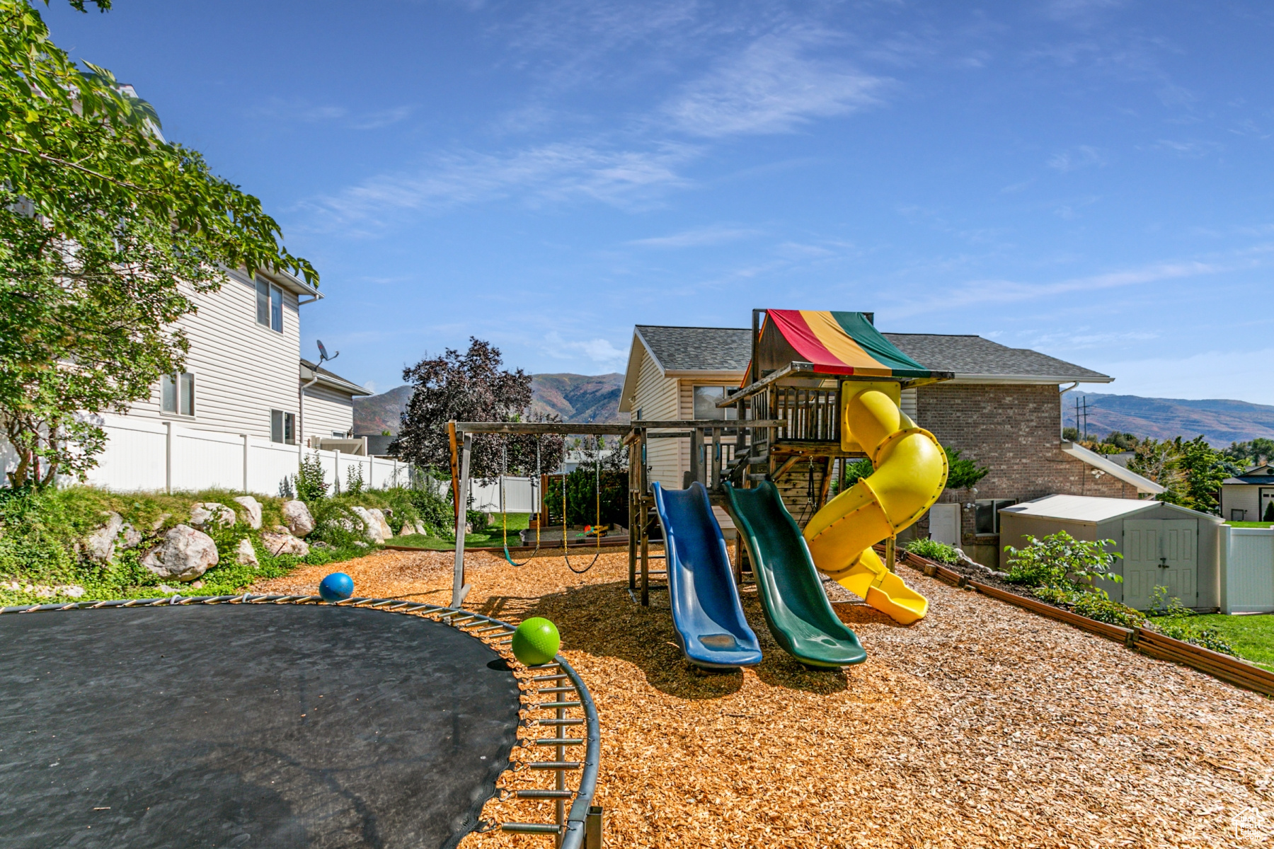 EASATRIDGE ESTATES NO. 4 - Residential