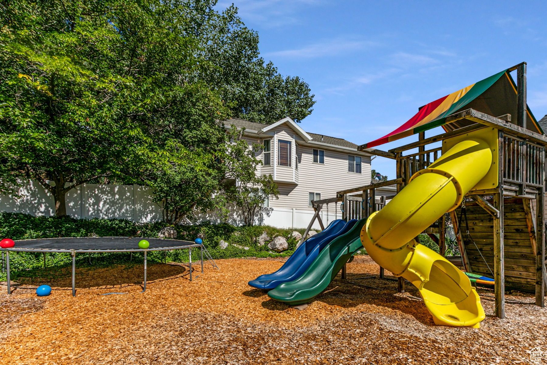 EASATRIDGE ESTATES NO. 4 - Residential